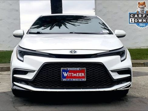 Used 2025 Toyota Corolla SE w/ SE Premium Package image 3