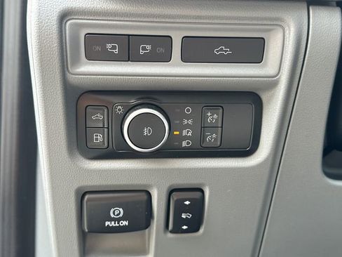 Used 2022 Ford F150 Lariat w/ Equipment Group 502A High image 27