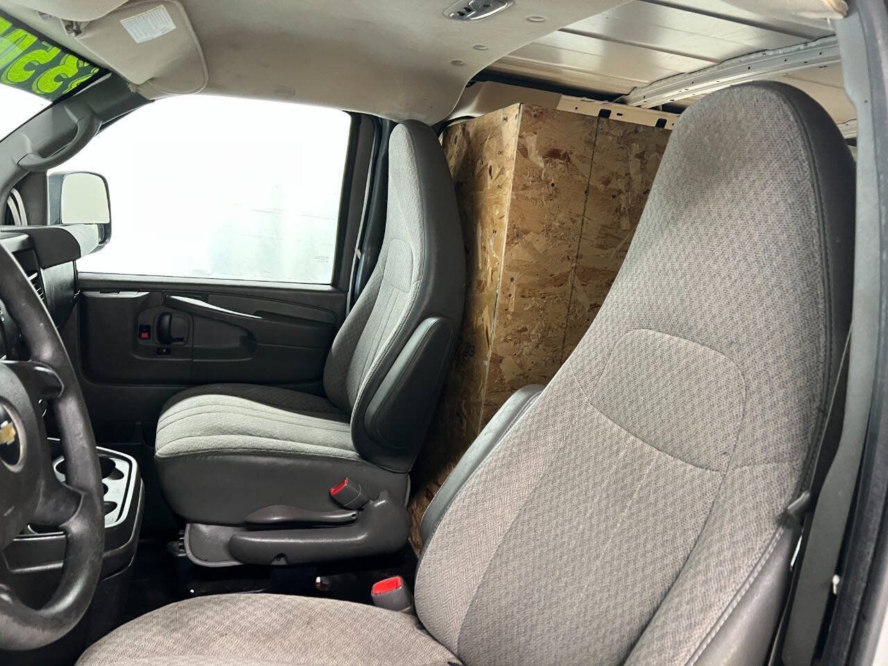 Used 2014 Chevrolet Express 1500 RWD image 9