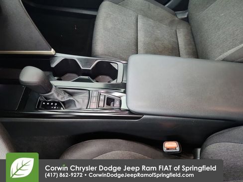 Used 2025 Toyota Camry LE image 30