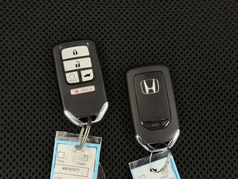 Used 2019 Honda Civic EX image 9