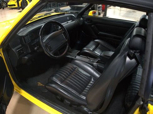 Used 1993 Ford Mustang LX image 39