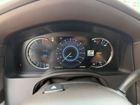 Used 2016 Cadillac Escalade ESV Luxury AWD/4WD image 34