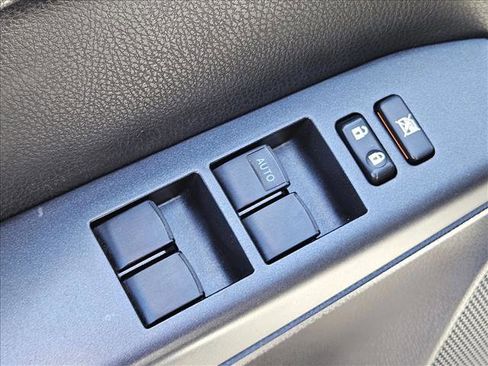 Used 2018 Toyota RAV4 LE w/ All Weather Liner Package FWD image 7