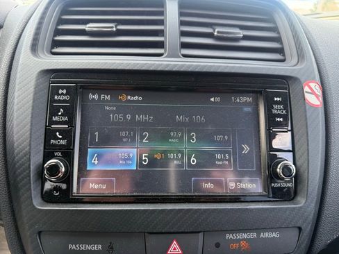 Used 2025 Mitsubishi Outlander Sport AWD image 8