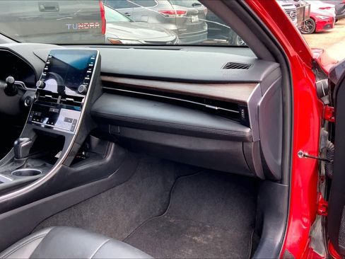 Used 2022 Toyota Avalon XLE w/ Moonroof Package image 18