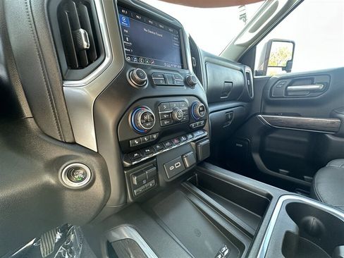 Used 2021 Chevrolet Silverado 1500 LTZ w/ LTZ Premium Package AWD/4WD image 43