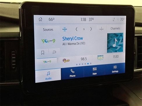 Used 2023 Ford Explorer XLT w/ Equipment Group 202A image 3