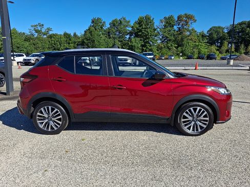 Used 2023 Nissan Kicks SV w/ Exterior Package FWD image 8