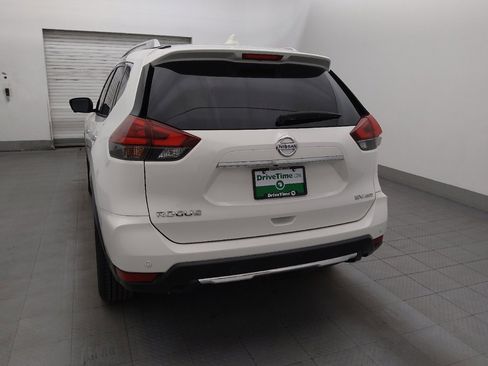 Used 2020 Nissan Rogue SV w/ Premium Package AWD/4WD image 6