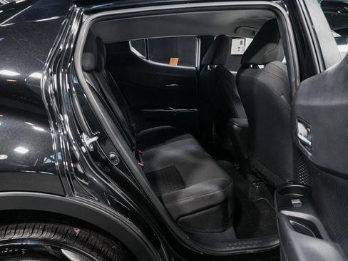 Used 2021 Toyota C-HR LE image 31