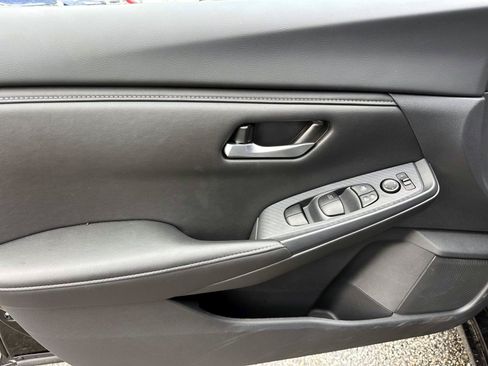 Certified 2025 Nissan Sentra SV FWD image 17