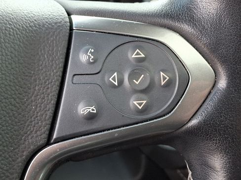 Used 2019 Chevrolet Suburban Premier AWD/4WD image 24