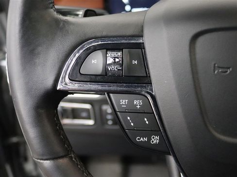 Used 2020 Lincoln Navigator L Reserve w/ Luxury Package image 32