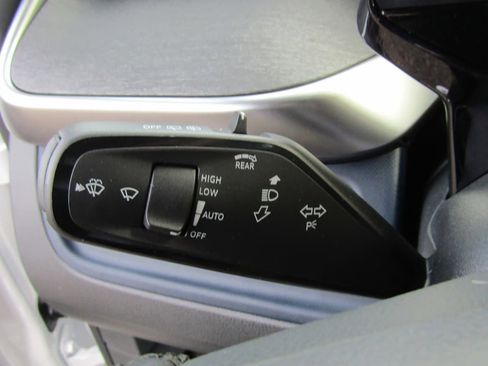 New 2025 Volkswagen ID. Buzz Pro S image 23