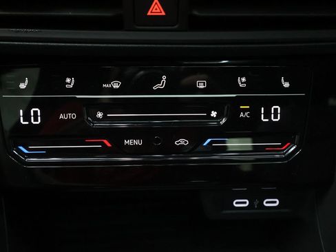 Used 2025 Volkswagen Jetta GLI Autobahn FWD image 23