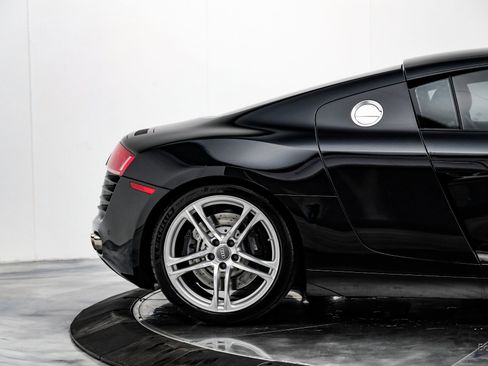 Used 2008 Audi R8 V8 image 17