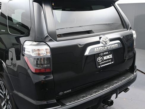 Used 2022 Toyota 4Runner Limited image 20