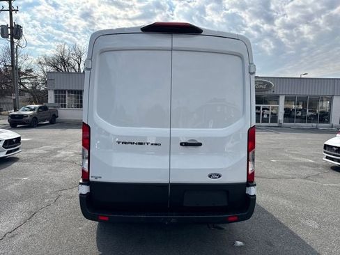 New 2026 Ford Transit 250 148 Medium Roof w/ Load Area Protection Package image 4