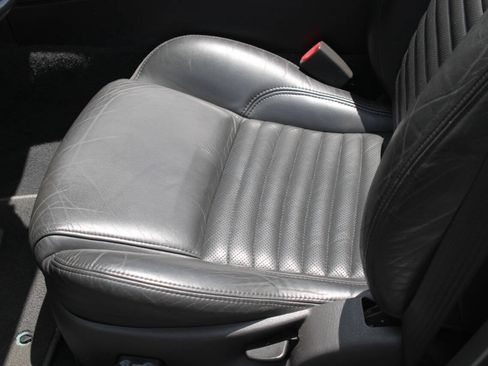 Used 2002 Ford Thunderbird Deluxe RWD image 7