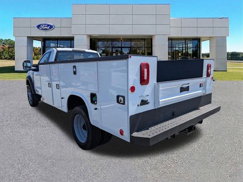 New 2026 Ford F550 4x4 Regular Cab Super Duty w/ XL Chrome Package image 3