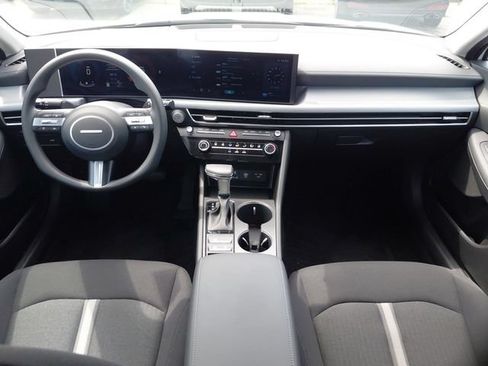 Used 2026 Hyundai Sonata SE FWD image 14