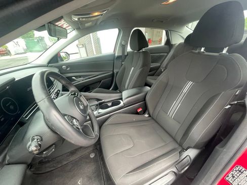 Used 2023 Hyundai Elantra SEL w/ Convenience Package FWD image 20