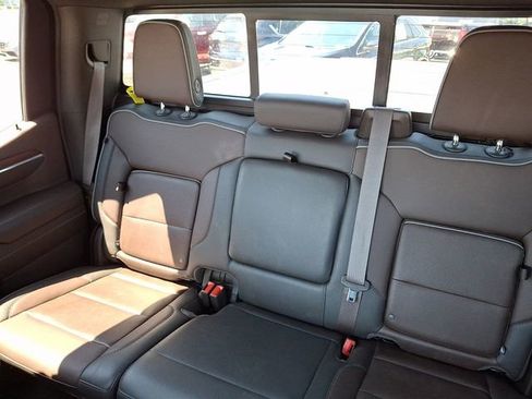 Used 2023 GMC Sierra 1500 Denali AWD/4WD image 18