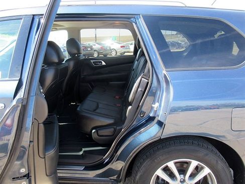 Used 2014 Nissan Pathfinder SL w/ SL Premium Package image 17