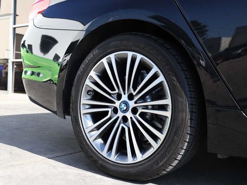 Used 2019 BMW 530e w/ Convenience Package RWD image 55
