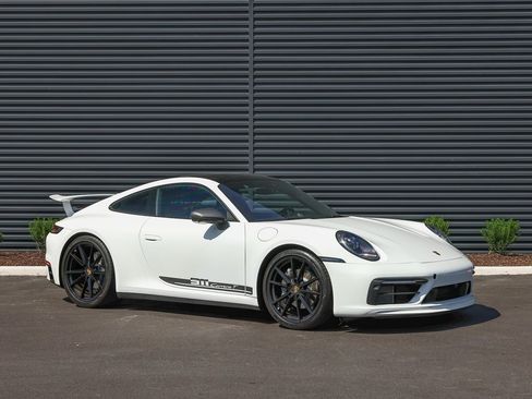 Used 2024 Porsche 911 Carrera T image 9