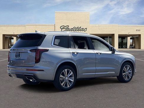 Certified 2025 Cadillac XT6 Premium Luxury w/ Platinum Package AWD/4WD image 5