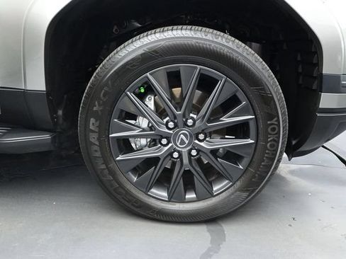 Used 2024 Lexus GX 550 w/ Cold Area Package AWD/4WD image 19