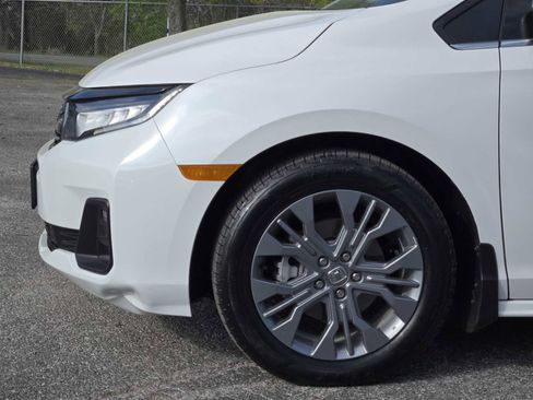 Used 2025 Honda Odyssey Touring image 8