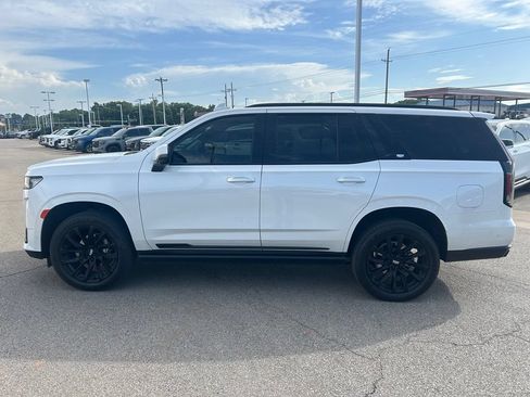 Used 2023 Cadillac Escalade Sport Platinum w/ LPO, ONYX Package AWD/4WD image 2