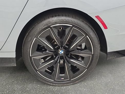 Certified 2023 BMW 760i xDrive w/ Luxury Rear Seating Package AWD/4WD image 30