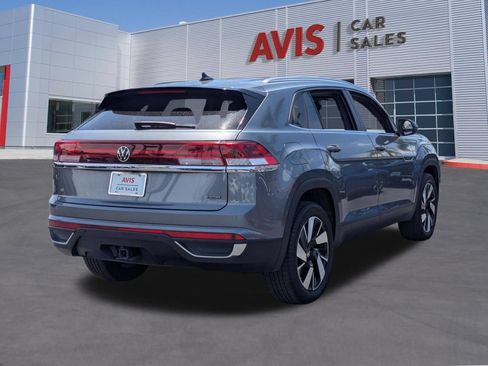 Used 2025 Volkswagen Atlas Cross Sport SE AWD/4WD image 7