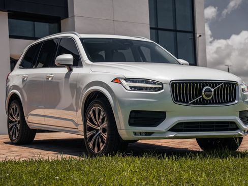 Used 2023 Volvo XC90 B5 Core w/ Protection Package Premier AWD/4WD image 7