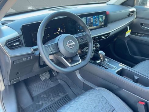 New 2026 Nissan Kicks SV w/ SV Premium Package image 4