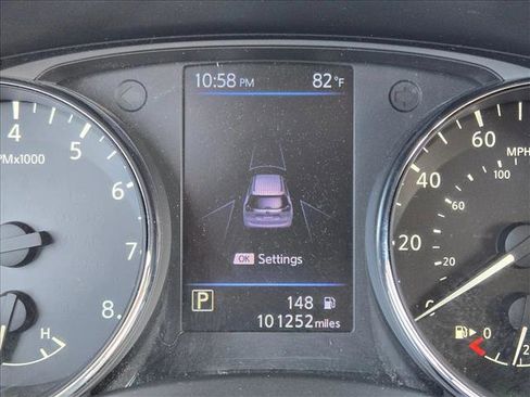 Used 2019 Nissan Rogue SV image 11