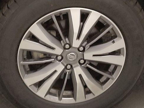 Used 2020 Nissan Pathfinder SL AWD/4WD image 31
