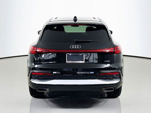 Used 2025 Audi Q5 Premium w/ Convenience Package image 10