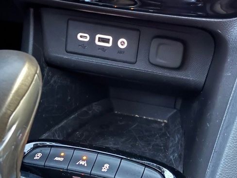 Certified 2023 Buick Encore GX Essence w/ Experience Buick Package image 21