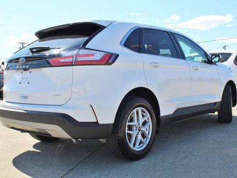 Used 2024 Ford Edge SEL image 4