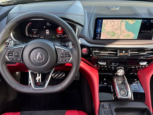 Used 2025 Acura MDX A-Spec image 11