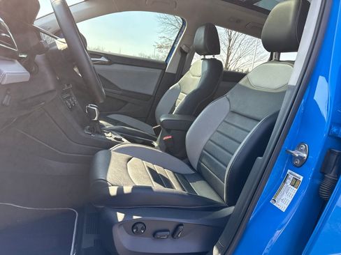 Certified 2023 Volkswagen Taos SEL image 10