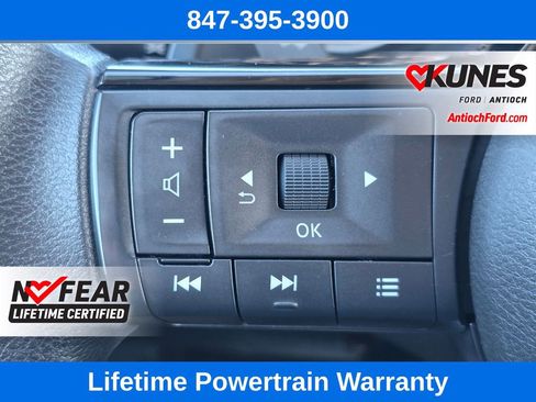 Used 2023 Nissan Rogue SV image 34