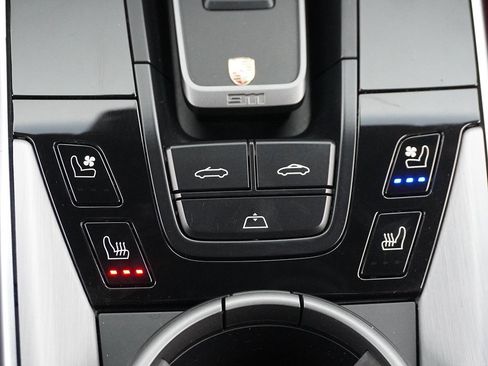 Used 2022 Porsche 911 Turbo S w/ 911 Turbo Sportdesign Package image 68