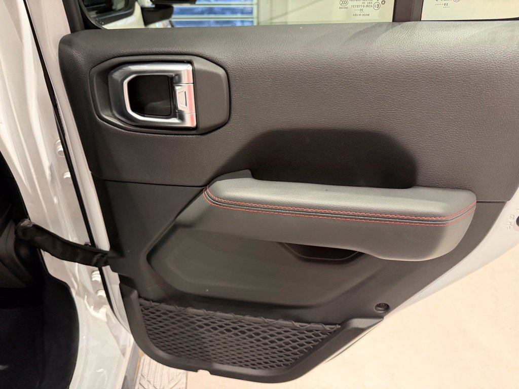 Used 2021 Jeep Wrangler Unlimited Rubicon AWD/4WD image 37
