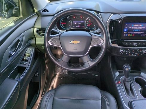 Used 2020 Chevrolet Traverse LT w/ LT Premium Package image 19